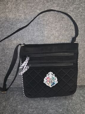 Vera Bradley Triple Zip Hipster Harry Potter Hogwarts Crest Crossbody Bag